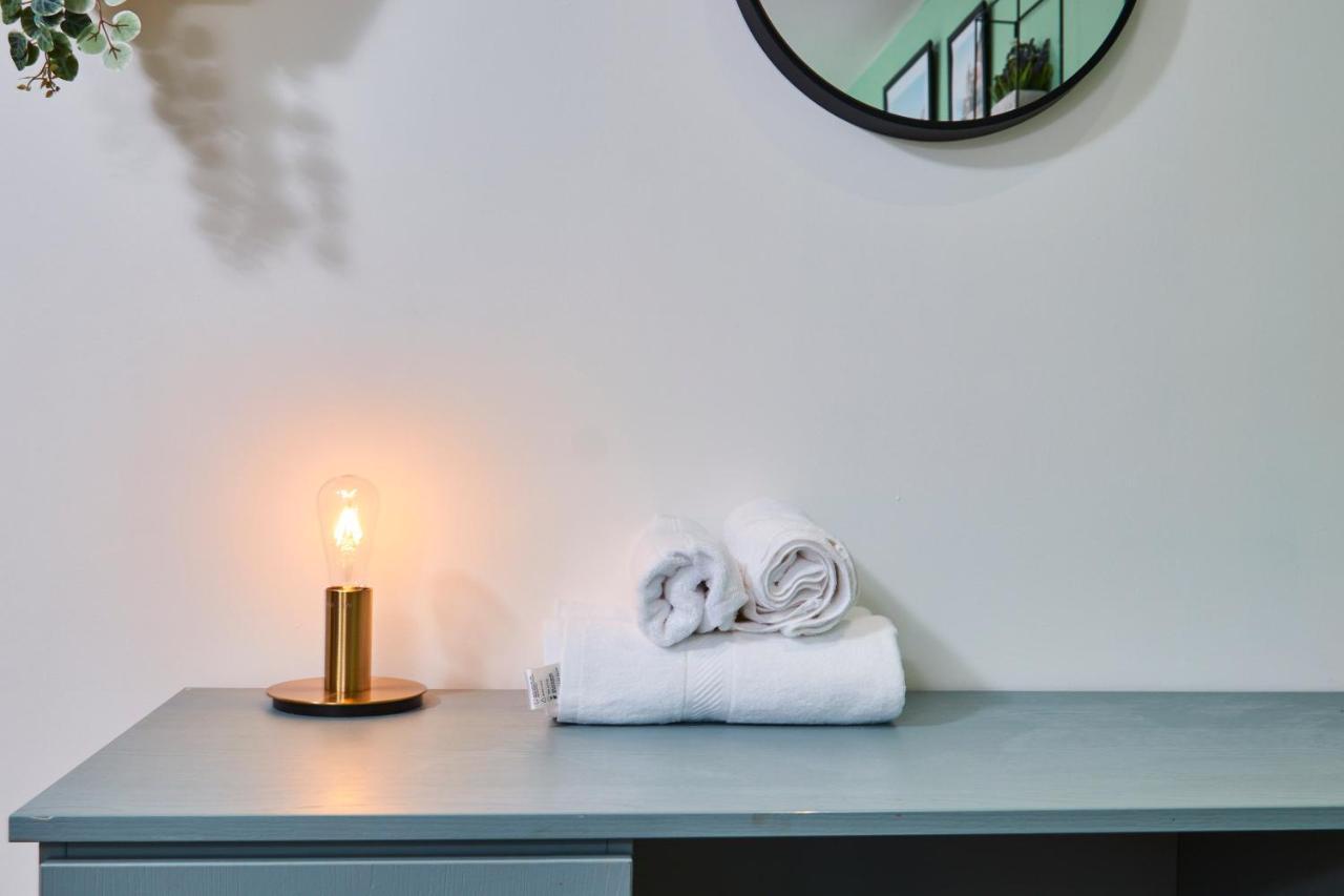 リーズStunning City Centre 3 Bed, 3 Bath - Sleeps 8!アパートメント エクステリア 写真