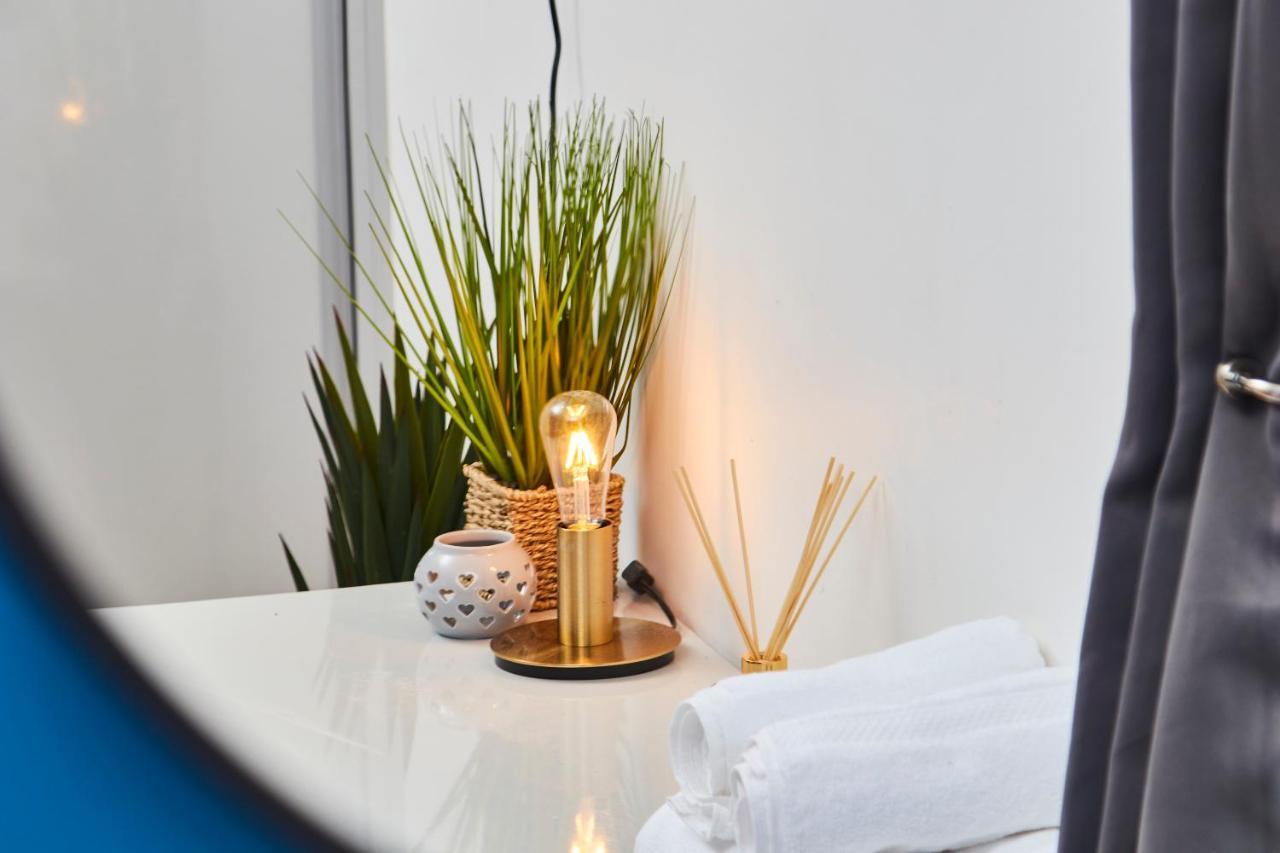 リーズStunning City Centre 3 Bed, 3 Bath - Sleeps 8!アパートメント エクステリア 写真
